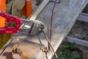 bolt cutters